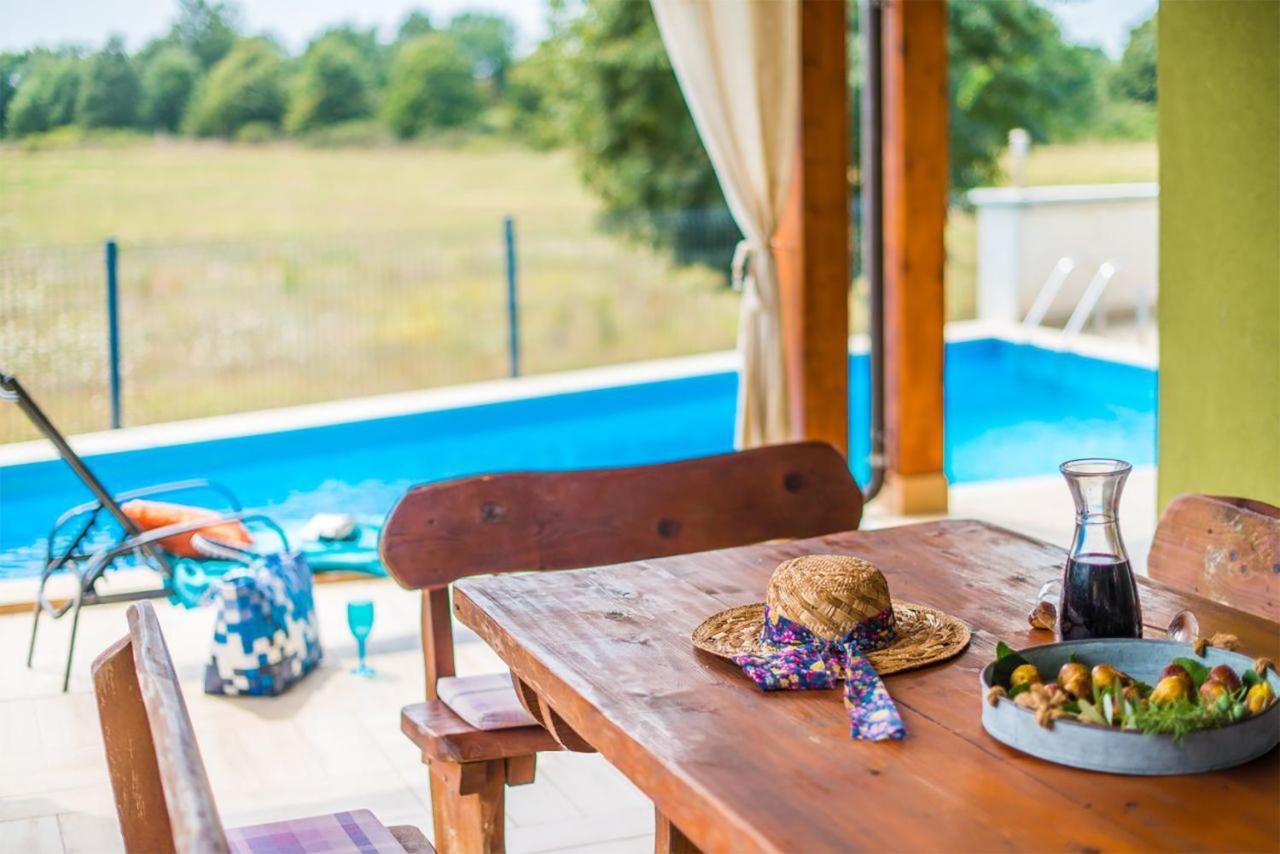 Holiday Home Tanja Pula Bagian luar foto