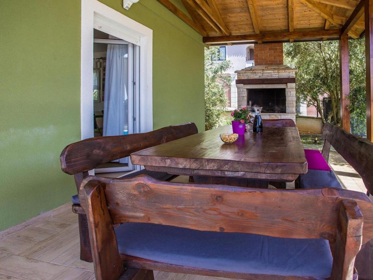 Holiday Home Tanja Pula Bagian luar foto