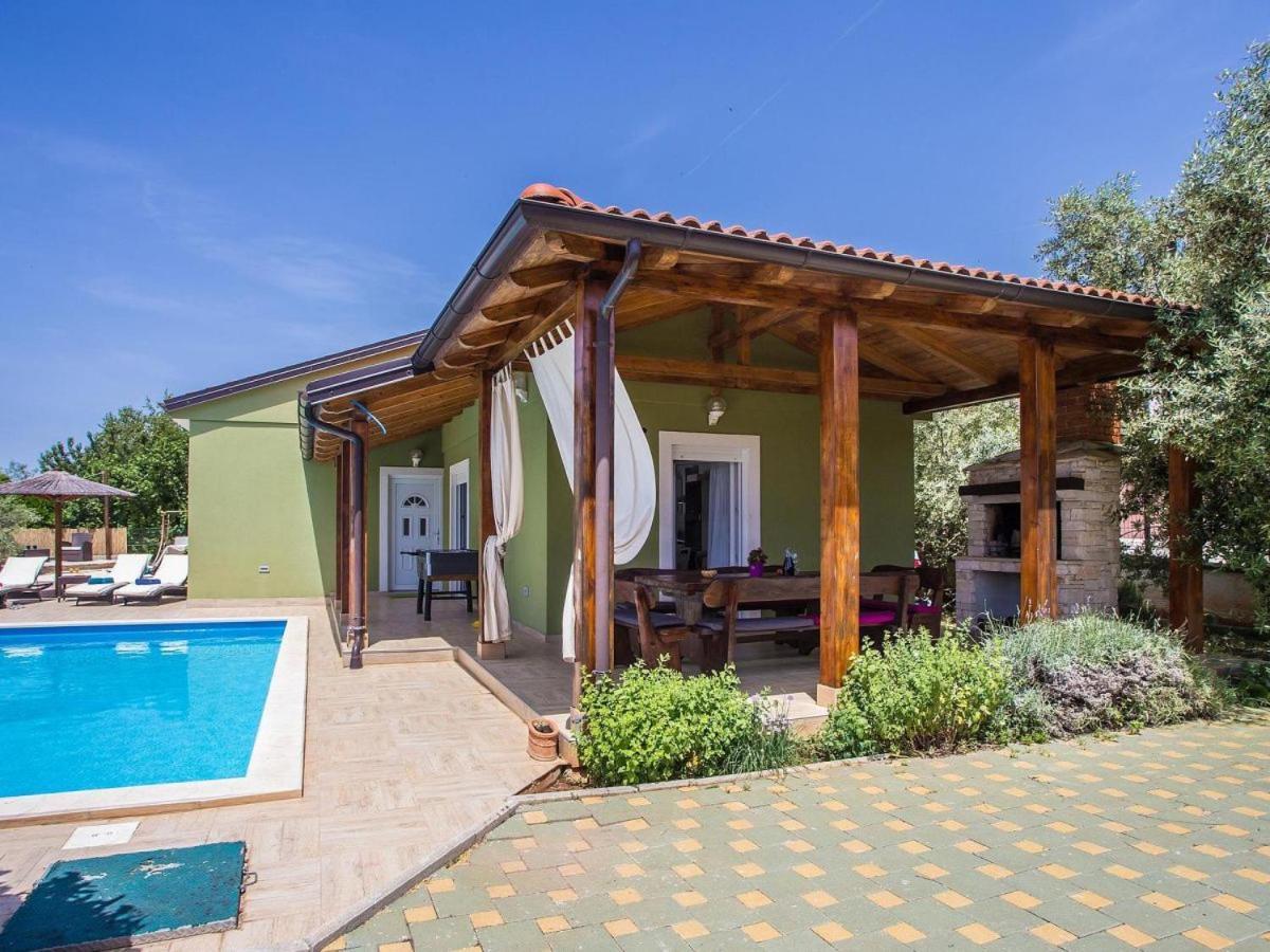 Holiday Home Tanja Pula Bagian luar foto