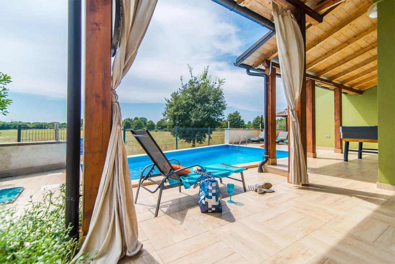 Holiday Home Tanja Pula Bagian luar foto