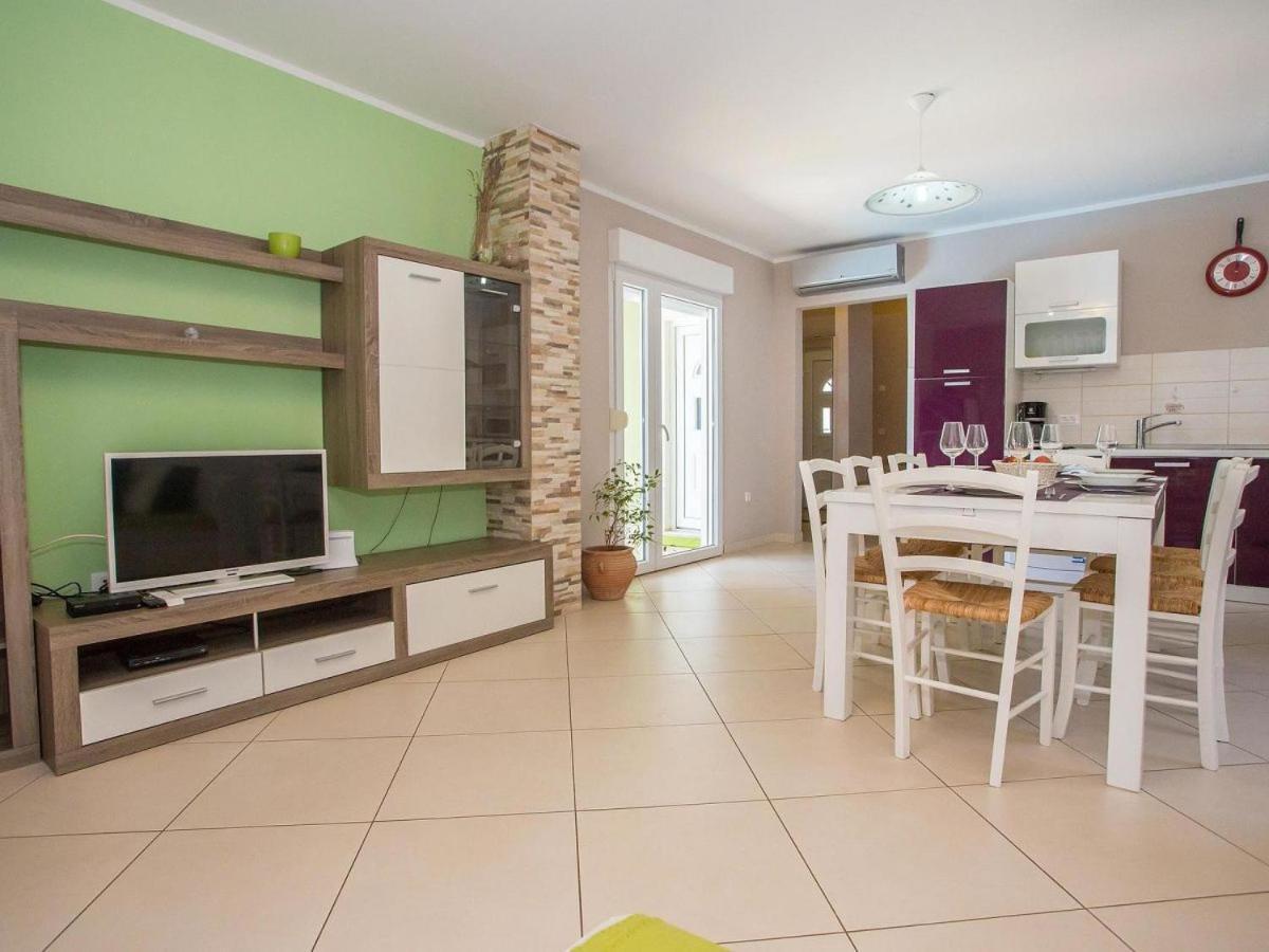 Holiday Home Tanja Pula Bagian luar foto