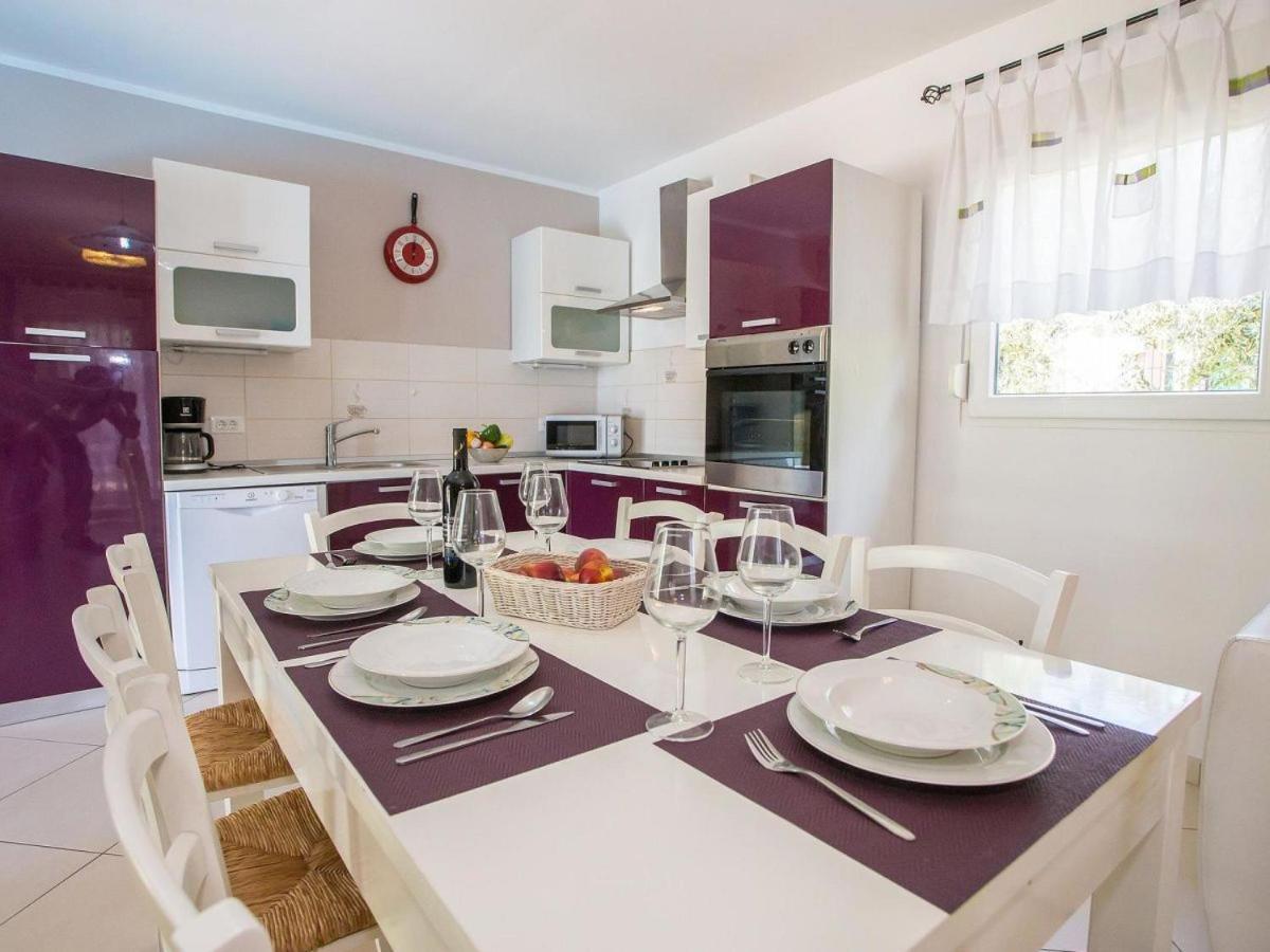 Holiday Home Tanja Pula Bagian luar foto